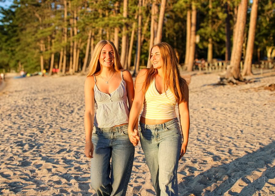 Golden hour friends session at the lake